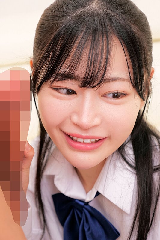 素人ナンパ 新大久保でみつけたウブな女子校生に18cmメガチ〇ポを素股してもらったら、こんなにヤラしい事になりました。うたちゃん