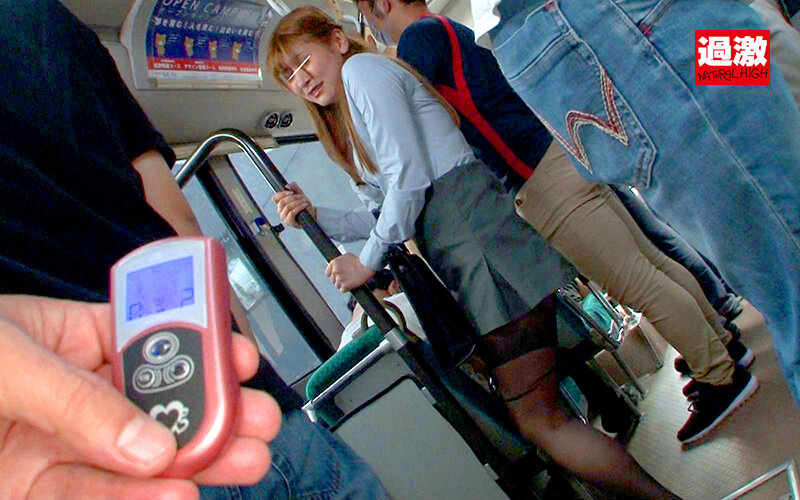 痴●師にパンストの中で手マンされ濡れシミができるほどイキ潮を吹きまくる美脚女6