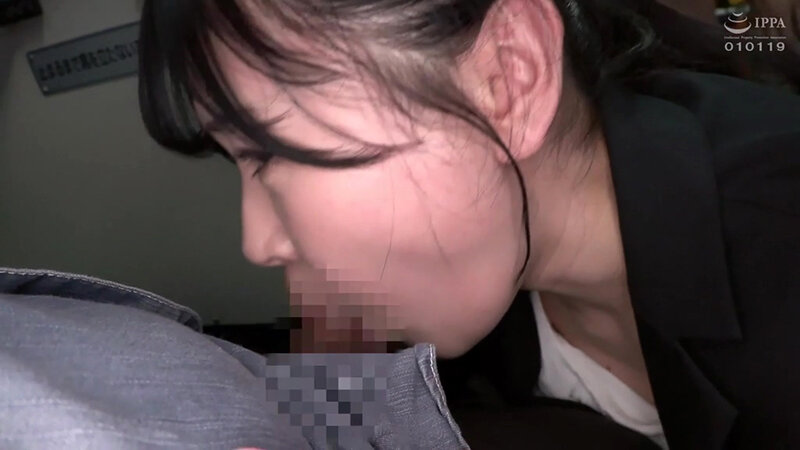 深夜急行バス・疲れ果てて眠った残業OL車中夜●い終点までデカチンを長時間挿入しガクイキした瞬間ミッドナイト激ピス痙攣絶頂中出し～Target色白美人OL編～