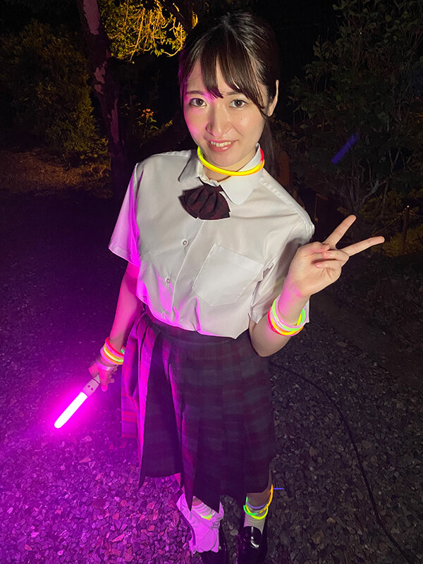 放尿露出 露出した場所に記録を残すお漏らしマーキングデート めい（25）