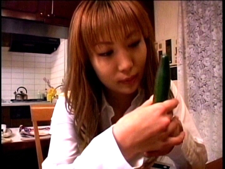 素人若妻発情記［第8章］こらえきれない人妻たちの秘密