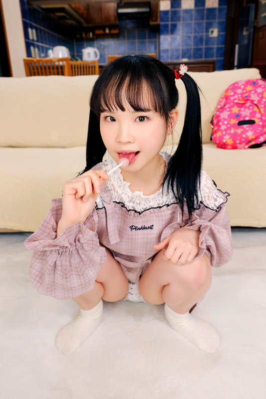 【VR】おとなって、ちょっろーい♪従妹のメスガキララちゃんに完全敗北した僕の1日 工藤ララ
