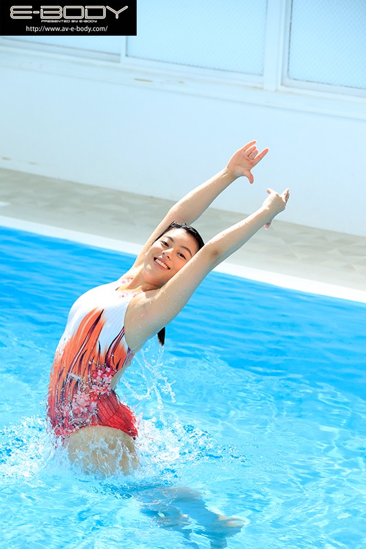 E-BODY史上最高経歴アスリート！！ 欧州シンクロ大会メダリストが緊急AVデビューハーフGカップ美少女 白木エレン