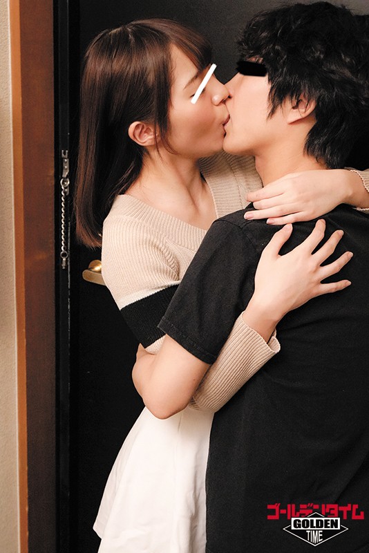 親に隠れてこっそり兄妹近親相姦 親の前ではわざと兄妹ゲンカ！しかし、実は兄妹以上の関係で2人きりになるとすぐに近親相姦セックスを始める！11