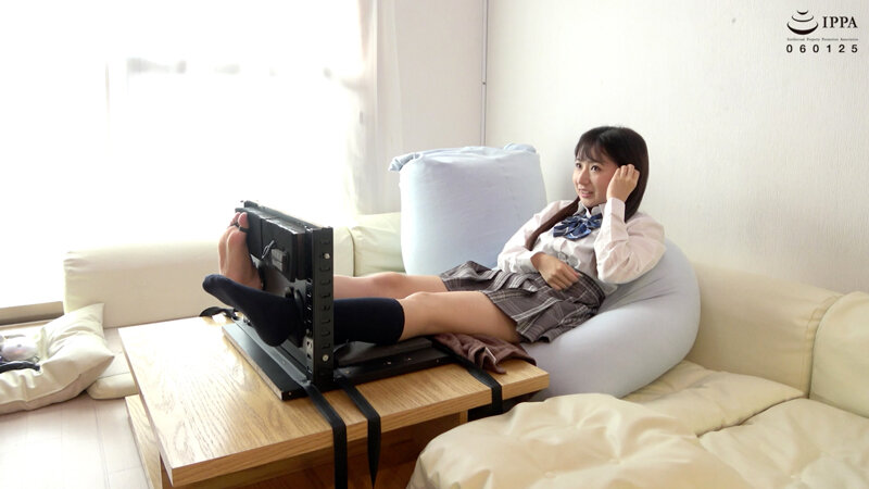 「唯一最初から大笑いする弱点の足裏を足枷で拘束して集中攻撃!」わかしラボVol.030-3 Nana