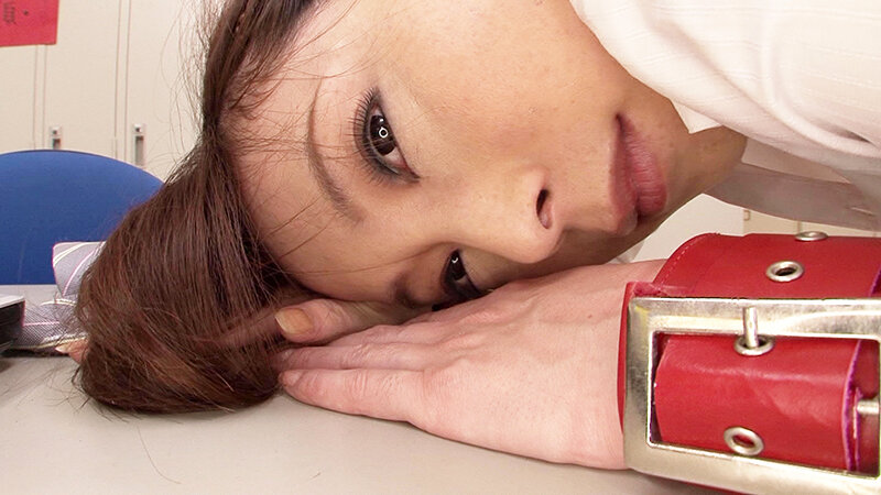 拘束女教師 私は屈しない…！