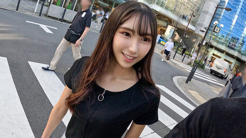 素人JD【限定】みりちゃん20歳 パパ活でゲットした大金を片手に海外旅行をするのが趣味の肉食系JD！！いくつもの国の男たちと夜の国際交流した遊び人ガールと中出しSEX交流！！