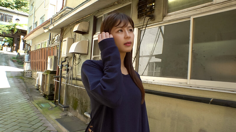 いいなり美人妻 妻から女へ中出し温泉旅行 友紀27歳