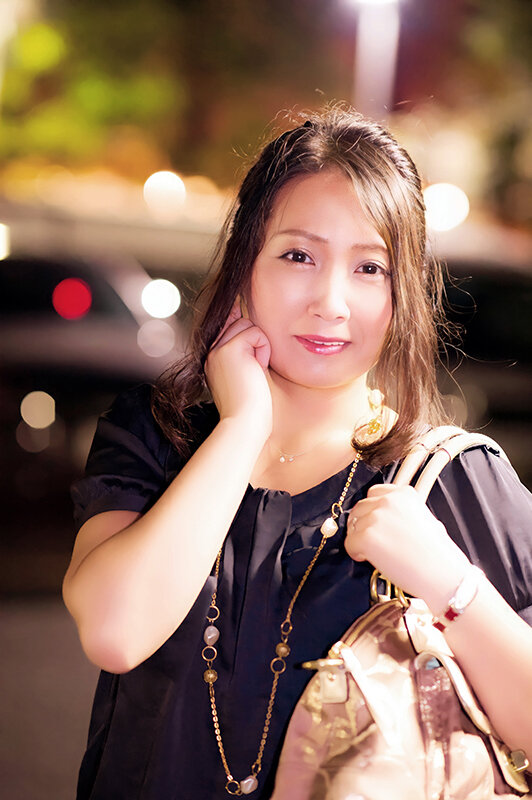 牝イキ熟女3 牝臭が漂うイイ女たちの本音、イカせて欲しいんです！！12名