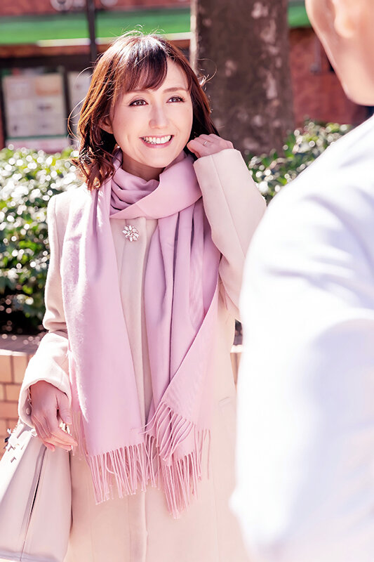 牝イキ熟女3 牝臭が漂うイイ女たちの本音、イカせて欲しいんです！！12名