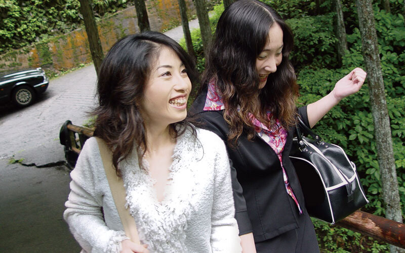 熟女温泉乱交忘年会2枚組