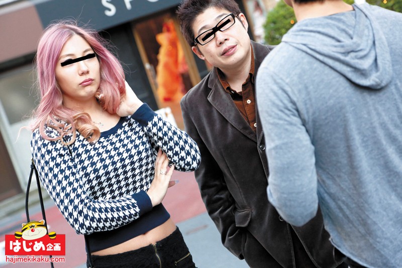 素人カップル残酷ミラーSEX!!彼氏より大きいチ○コを見せつけたら彼女を寝取れるか!?