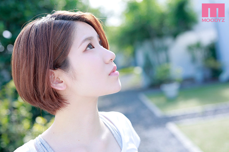 新人 1度ハメたらもう一度ハメたくなる! 自然体なのにAV男優でさえ仕事を忘れるSEXの天才!AV DEBUT 奏美りおん