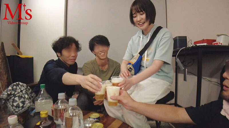 あいちゃんと酒飲んでセックス！！！ 青森系居酒屋でバイトしてる津軽のガチヤリマン娘と泥●生ハメ乱交！巨根でガンガン突きまくったら速攻メス堕ちアへ顔アクメ！ 乃々瀬あい