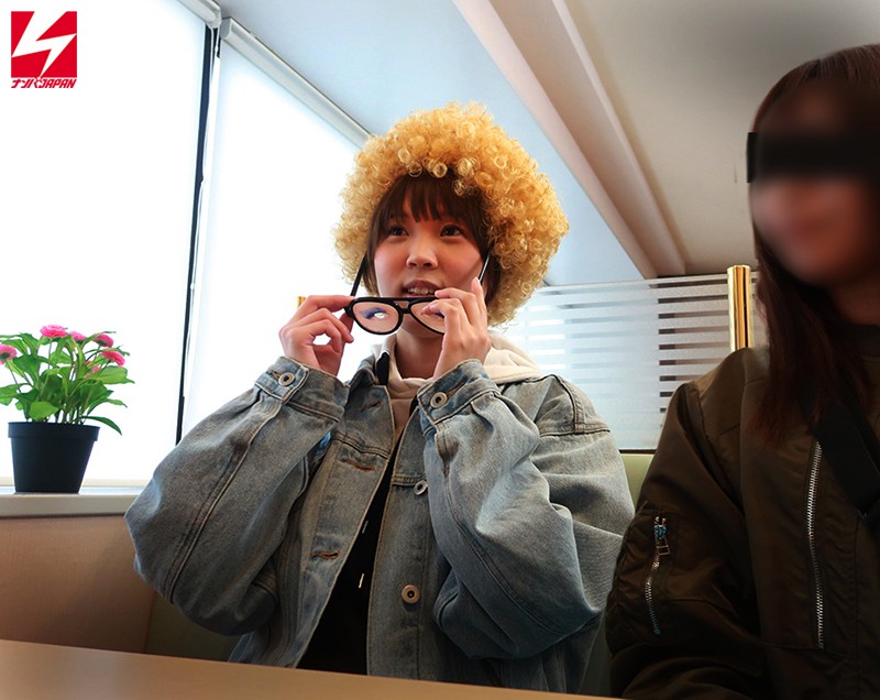 脱いだら巨乳だった！ 宴会で盛り上げてくれそうな芸人志望りこちゃん 爆笑させたオヤジに30分後、巨チンぶち込まれ半泣きになるまでイカされまくり！