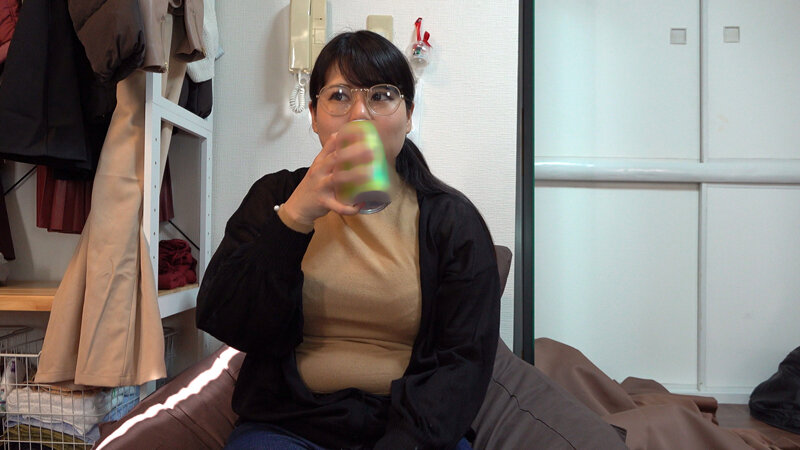 豊満Hカップ歯科受付のおねえさん ぽちゃ肉ご奉仕 ムッチムチボディを巨根でバコ突きされる!