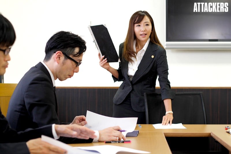 国際弁護士 恥辱の審判 Marin