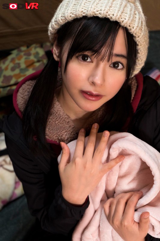 【VR】【雪山遭難VR】このままじゃ凍死確実！裸で抱き合ってカラダを温め合い、至近距離で見つめられながら密着摩擦で生性器をコスり合った直後に極限状態のサバイバルSEX 小倉由菜