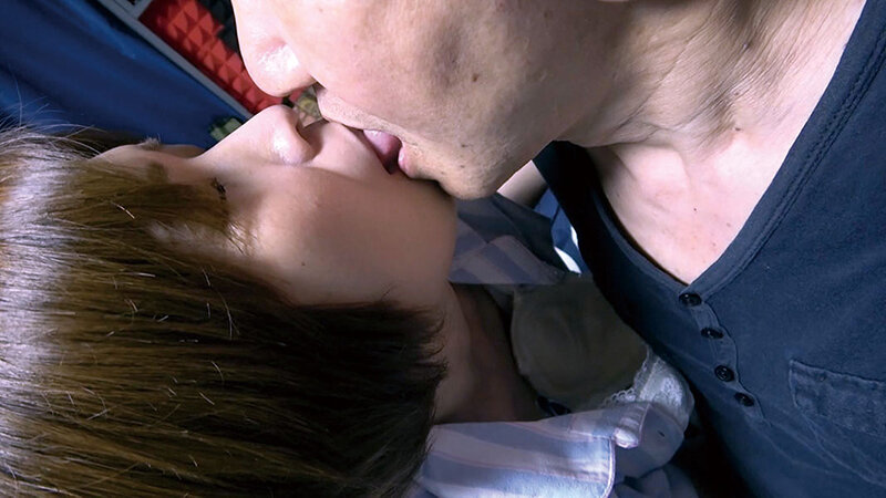 自分の部屋に泊まることになった妻の女友達 「人妻公子さん（仮名）三十八歳」に当然のように手を出してしまうワタシ（25）