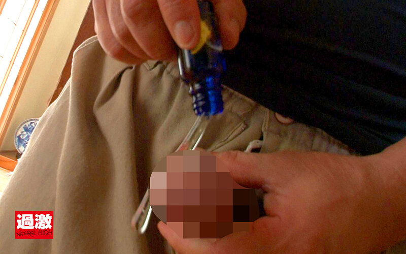 媚薬チ○ポで即ハメ中出しされた後も完全にキマるまで侵入者に居座られ意識がぶっ飛ぶほどイカされまくる貞淑妻2 反りイキ巨尻妻