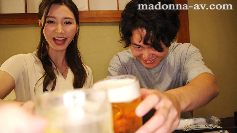 イイオンナだって酔い乱れたい夜がある。 愛弓りょうがひたすら痴女りまくる逆ナン生ハメはしご酒SEX