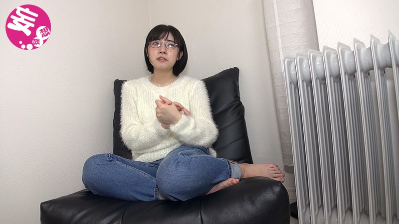 本が大好きな書店員さん 下ネタを振られてキョドってた娘が2時間後…巨根でアヘ顔！チ●ポ堕ち！