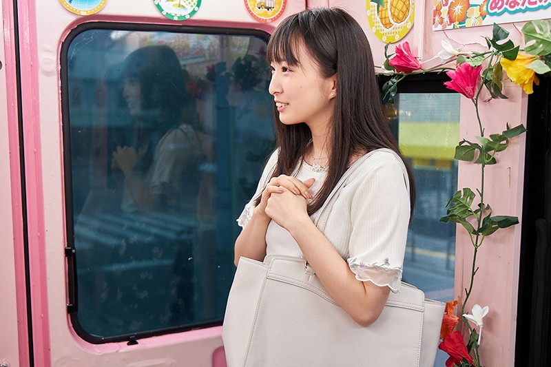 たいせつに育てられた清らかな心とカラダ 18歳新人 月野かすみ AVデビュードキュメント 鎌倉生まれの箱入り娘。マジックミラー便では口説けなかったお嬢様女子大生がカメラの前でセックスするまで――