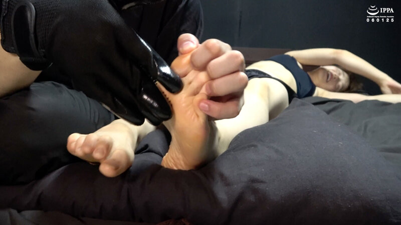 「くすぐり野球拳? 耐えられなくなったらだんだん薄着になっていくくすぐりガマンゲーム!」わかしラボVol.033-3 七堂蓮未