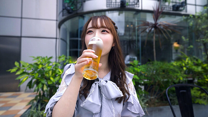 素人JD【限定】りあちゃん20歳 地下アイドルとして活動していたのにファンと繋がって解雇されたビッチガール!!クビになってすぐ男遊びしている反省の色0のノー天気ガールに大量中出し!!