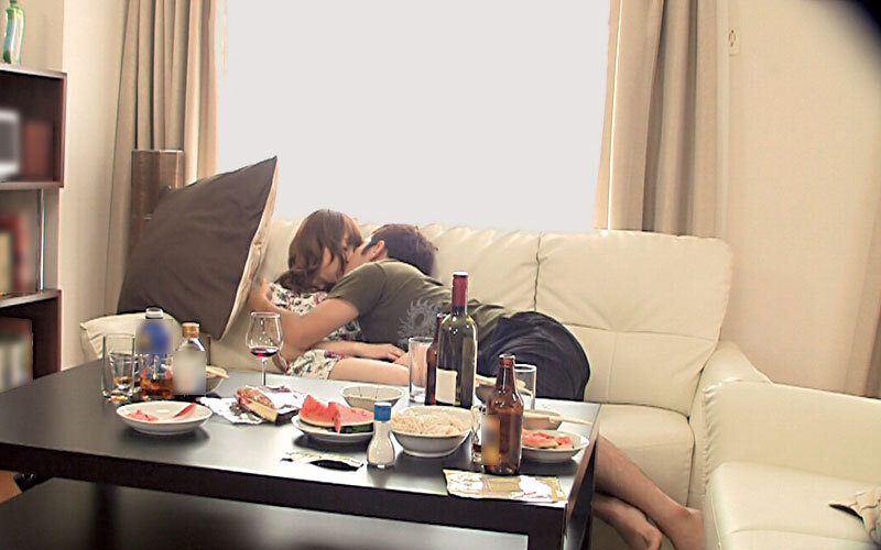 寝取られ叔母さん隠し撮り投稿 愛する妻が甥っ子の若い勃起ペ●スを咥えてヤラれてしまう！？6家族2枚組