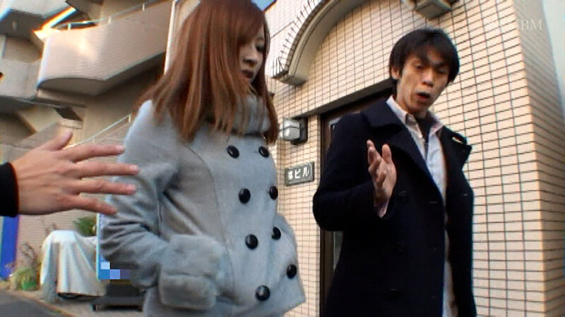 街行く素敵な奥様に声を掛け結婚生活やプライベートの話を聞かせてと騙して連れ込みなし崩し的にハメ撮りSEX