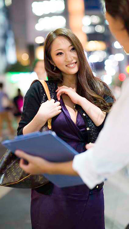 「今日はダメ(危険日)なの~!!」とか言いながらも、生挿入を受け入れ、中出しを喰らう 危険日発情妻12人4時間