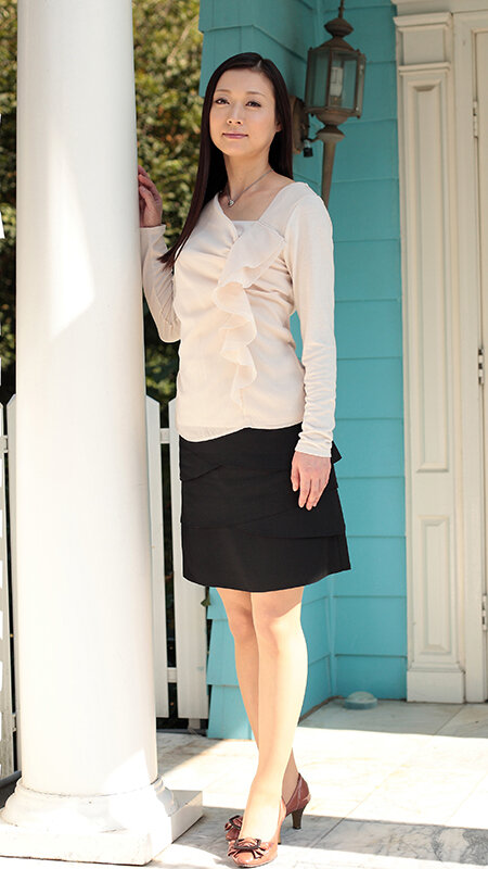 艶やかな黒髪と肉感溢れる芳醇ボディ！ 極フェチエロ美熟女12人4時間