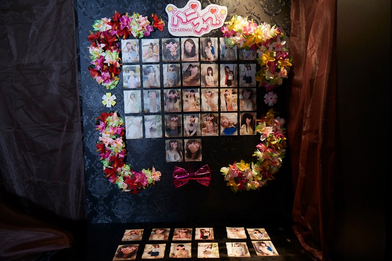 【VR】SCOOPVR1周年記念特別企画、長尺VR！超リアルピンサロ体験！都内No.1のピンサロ店に完全潜入！ハイクオリティな嬢とサービスを贅沢体験！更に激カワ新人嬢から予約必須の超人気嬢まで生本番行為は可能なのか徹底検証！！ピンサロ店店長体験の特典付き！