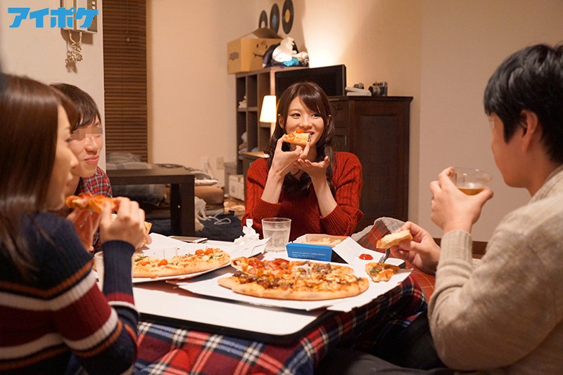 1ヶ月間禁欲し彼女のいない数日間に彼女の親友と気が狂うくらい一心不乱にセックスしまくった 相沢みなみ 合計8回の密着性交