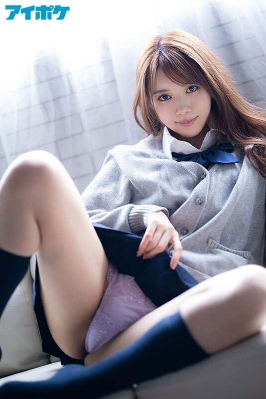 先生…今日、泊まっていい? 実習期間中、ホテル暮らしのボクは生徒に迫られ、まさかの相部屋に…彼女は困惑するボクを誘惑し朝が来るまでひたすら痴女り続けた。 相沢みなみ