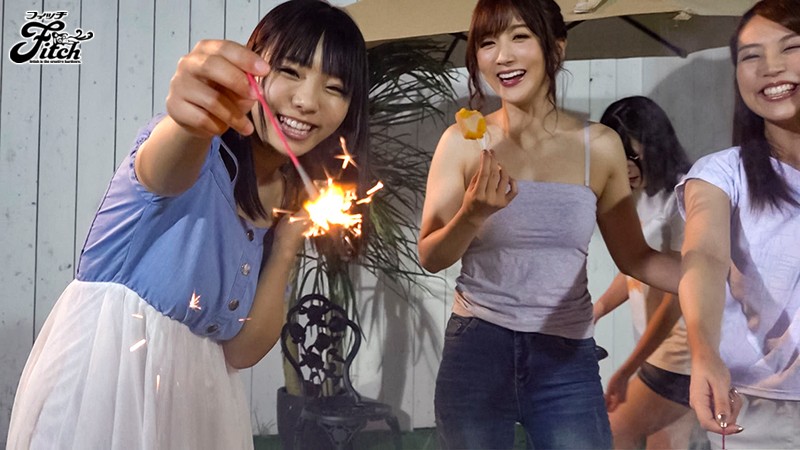 男子は僕一人だけ！ 水泳部の合宿で巨乳の先生と先輩達にたっぷりシゴかれ初体験がドリーム大乱交