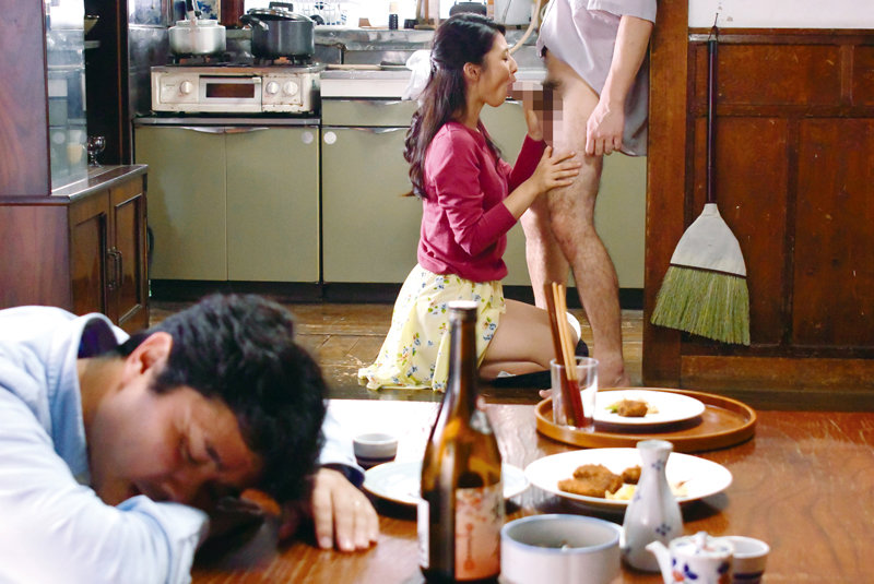 寝取られた人妻 快楽の狭間で堕ちた裏切りの情事 濃厚ドラマ3編 ~町内会長と…・夫の上司と…・夫の部下と…~ 3人4時間