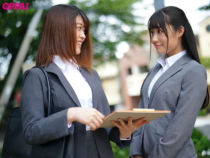 W高級ランジェリー販売員の誘惑セールス術 川村晴 深沢いのり