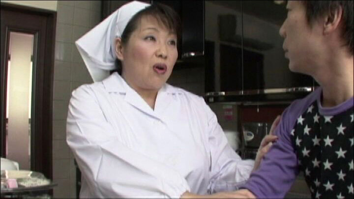 働く熟年おばさん職場で我慢できずに若いチ○ポを貪りまくる！ベスト4時間