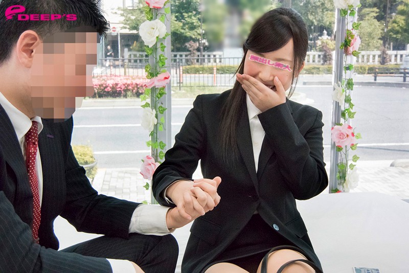 マジックミラー号 職場の同僚とMM号で2人っきり 同じオフィスで働く男女に突然のSEX交渉!12人8時間!人生初の真正中出しスペシャル