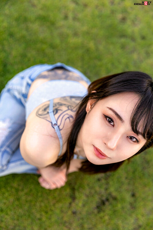 「5歳の娘の為に脱ぎます。」普段はクリーニング屋パート、背中にブラック&グレイのママさんAV出演。 一条翡翠(仮)※人生初温泉。【圧倒的4K映像でヌク!】