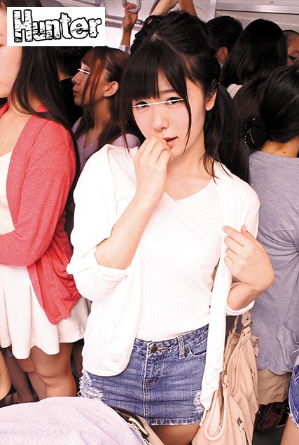 【VR】HQ超激的高画質 超奇跡！！まわりは女性ばかりの満員電車で色々な所が当たりまくり見えまくり！満員電車で女性専用車両じゃないのに偶然ボクのまわりだけ女性乗客ばかり！当然、女性のいい匂い・色っぽいうなじ・胸の谷間・しゃがんだらパンチラが見えたり…