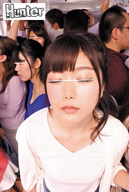 【VR】HQ超激的高画質 超奇跡！！まわりは女性ばかりの満員電車で色々な所が当たりまくり見えまくり！満員電車で女性専用車両じゃないのに偶然ボクのまわりだけ女性乗客ばかり！当然、女性のいい匂い・色っぽいうなじ・胸の谷間・しゃがんだらパンチラが見えたり…