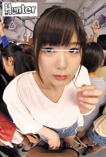 【VR】HQ超激的高画質 超奇跡！！まわりは女性ばかりの満員電車で色々な所が当たりまくり見えまくり！満員電車で女性専用車両じゃないのに偶然ボクのまわりだけ女性乗客ばかり！当然、女性のいい匂い・色っぽいうなじ・胸の谷間・しゃがんだらパンチラが見えたり…