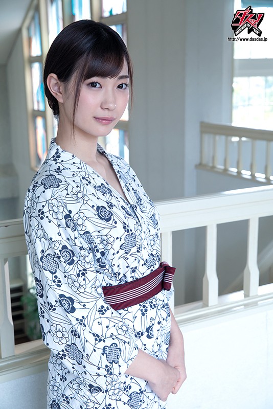 唾液を絡ませ自ら腰を振る。素顔丸出し一泊旅行。「おじさんの魅力に目覚めました編」 美谷朱里