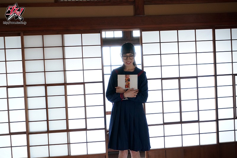 「ただいま、おにいちゃん」全身タトゥーで突然の帰省。兄の股間をイジめて微笑む妹。 水森翠