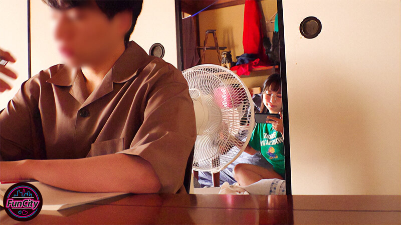 合算10発抜き!!親の再婚でできた義姉は喪女!だらしないのにエロすぎる無防備巨乳な姉に杭打ち中出しされた僕…星乃夏月