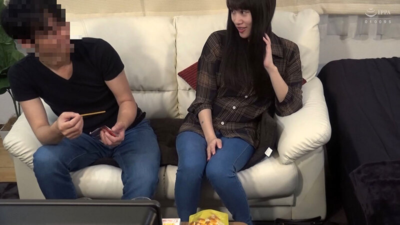 お尻の穴まで執拗に攻められて…生ハメに悶える清楚系奥さん♪