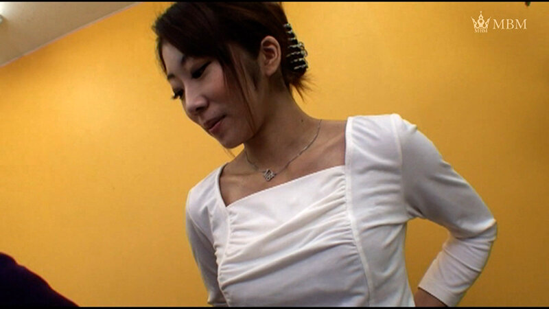 清楚系OLさんに取材と事務所に●れ込み高額報酬でエロインタビュー!剛毛ま○こに中出し2連発